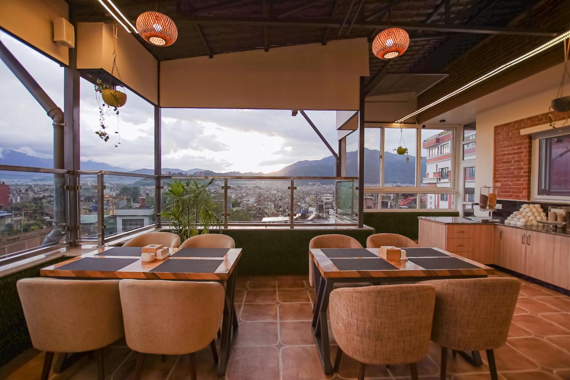 Hotel Vistara Katmandu Kültér fotó