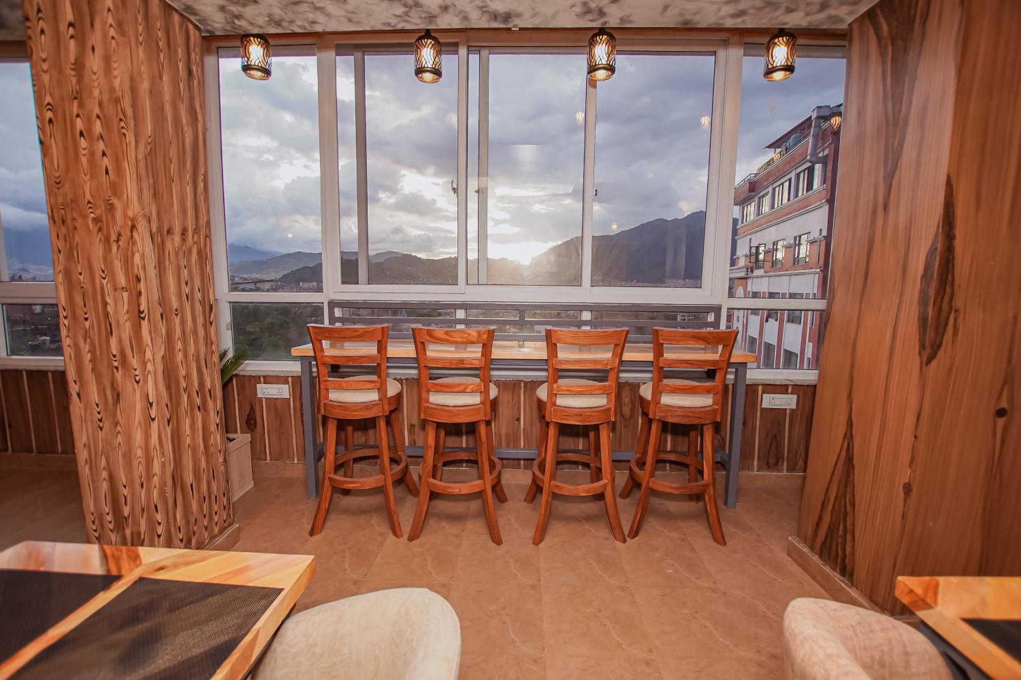 Hotel Vistara Katmandu Kültér fotó